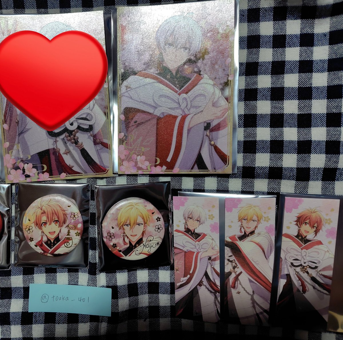 touka_401's tweet photo. 【交換】アイナナ 吉兆の調べ、ポストカード、ポスカ、缶バッジ アソビストア 特典しおり

譲)ポスカ:壮五
特典:壮五、ナギ、陸
缶バ:三月、ナギ

求)ポスカ:楽又は一織
特典:楽、天
缶バッジ:楽2

郵送交換希望です。
よろしくお願いいたします。 https://t.co/b0N0oe1bGR