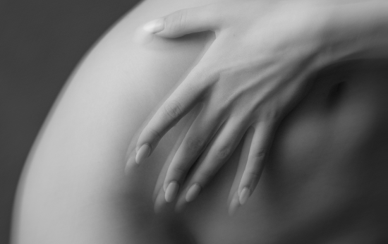 icm_desire's tweet photo. Hands! 
Series-1
https://t.co/6mavjDmpTo

#fineart  #bw #hands https://t.co/7MGZSgzmMg