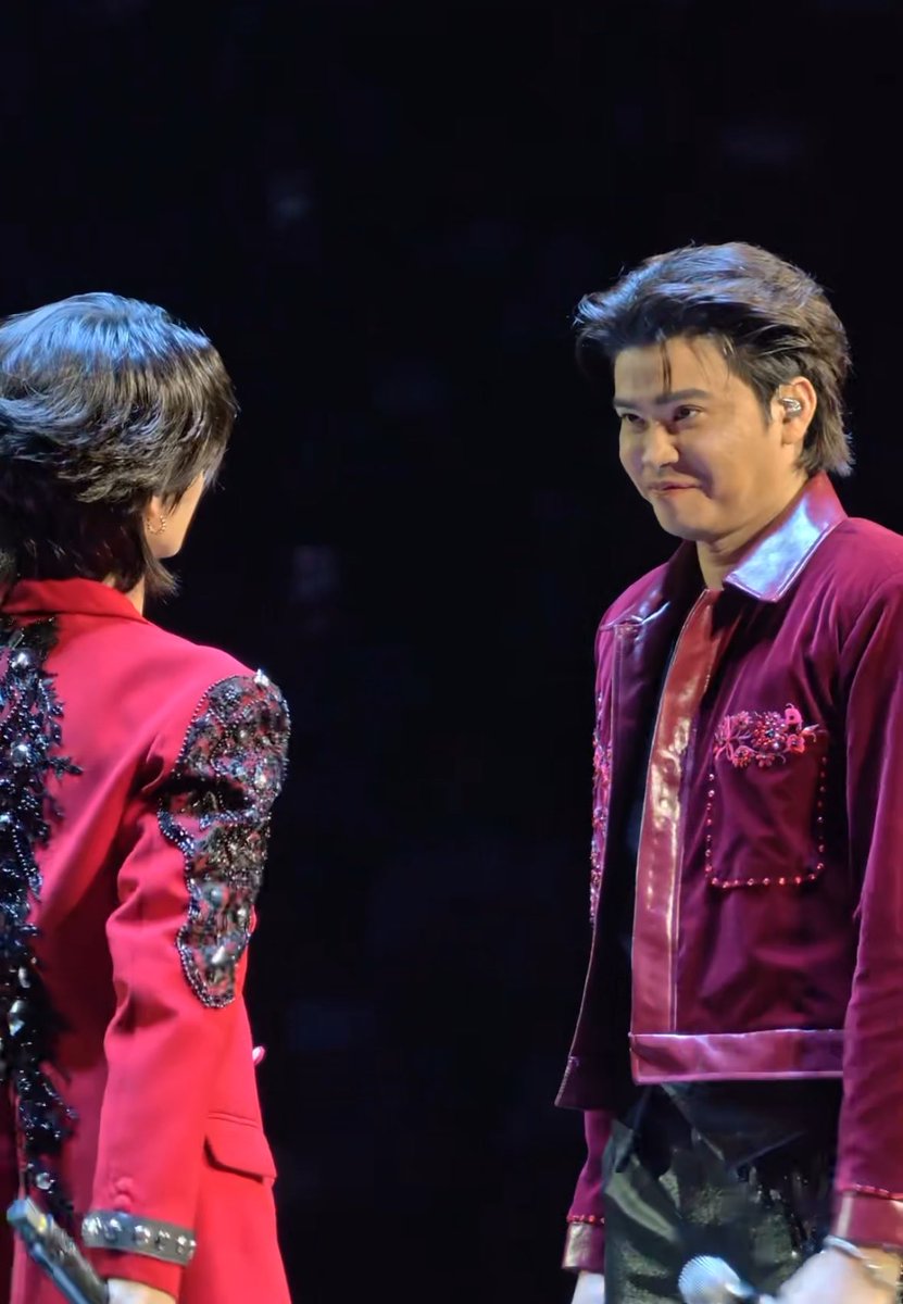 vxc_victors's tweet photo. คนหลังบันไดก็ยิ้มเหมือนกัน ไม่เป็นไรๆ https://t.co/xX4rWCvI9U