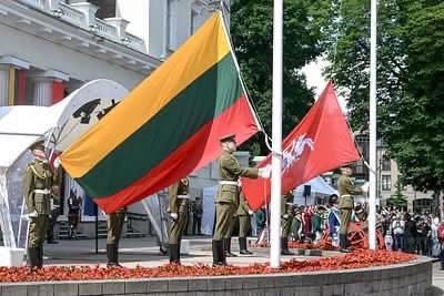Lithuanian_MoD's tweet photo. Today Lithuania celebrates Statehood Day – the Coronation of King Mindaugas. Statehood is our daily responsibility. Together we strengthen freedom, security and unity. Happy National Day! 🇱🇹
#6July https://t.co/ZpxvcVtMnz