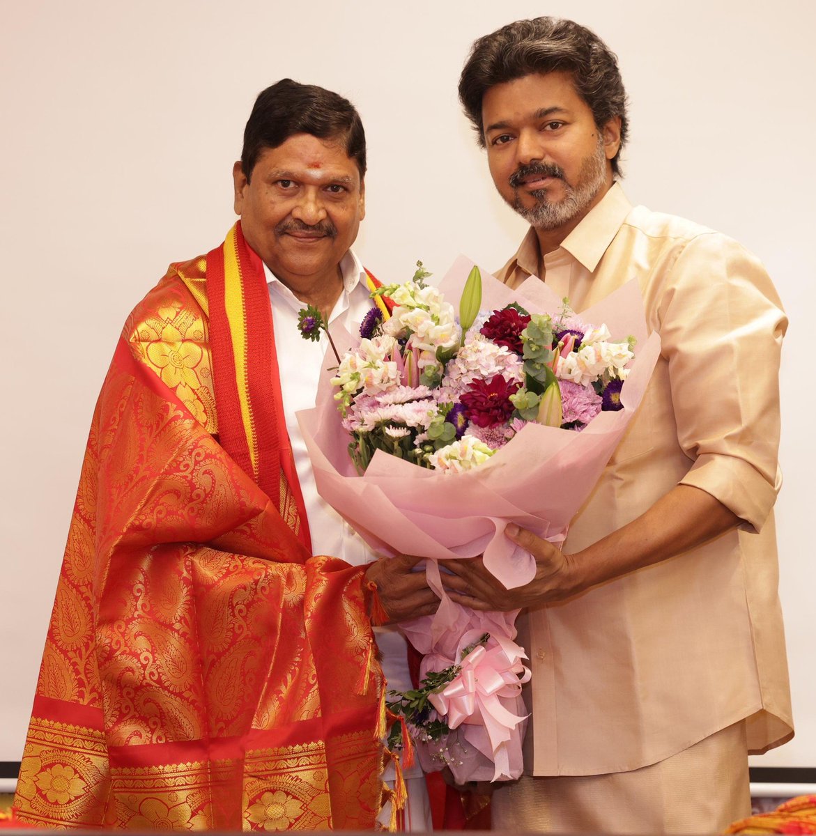 MCSampathOffl's tweet photo. தமிழக வெற்றிக் கழகத்தின் தலைவர்; மாண்புமிகு முதலமைச்சர் அவர்களை நேரில் சந்தித்து வாழ்த்து பெற்றேன்.

#தமிழகவெற்றிக்கழகம் #TVK #CMJosephVijay https://t.co/vjcvRvUWrT