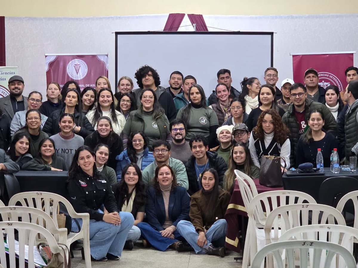 fcv_una's tweet photo. FCV UNA FUE SEDE DE SEMINARIO SOBRE EL PRESENTE Y FUTURO DE LA PRODUCCIÓN PORCINA Y LOS DESAFÍOS DE LA PORCICULTURA MODERNA EN PARAGUAY
Nota completa: https://t.co/3XvEEqDjvW
#SomosDeLaUNA #SomosVete #FCVUNA https://t.co/j8hJeD1tbT