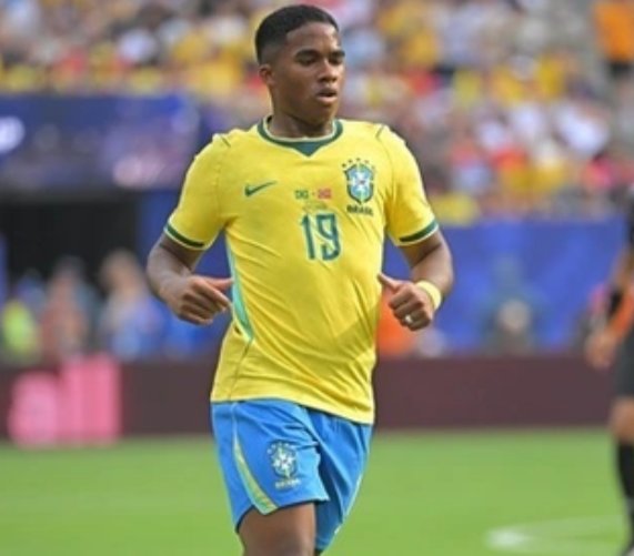 CaaarpRed's tweet photo. Soccer Digest…
選手の年齢知らんのか
エンドリッキ選手は19歳やで
10代でブラジル代表、セレソンやで
10代でレアル・マドリードやで
#胸に年齢書いてるやん
#蚊の鳴く声ってうるさいけどな https://t.co/e2d3HK1jXZ