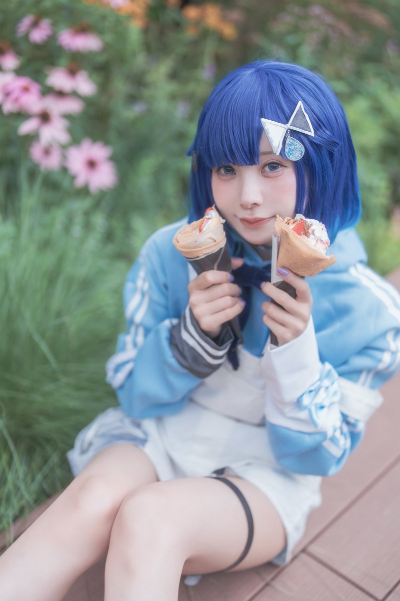 n_ay_u's tweet photo. cosplay 
もぐもぐ担当🍓🧁
紡木こかげ https://t.co/ogV3ZHlvqw