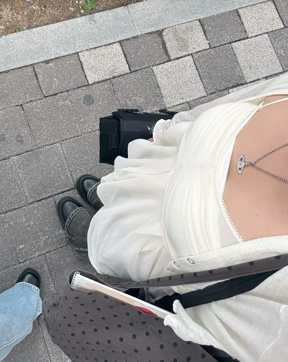 ch0co124's tweet photo. 돌아갈래 https://t.co/SvZAHXbZr6