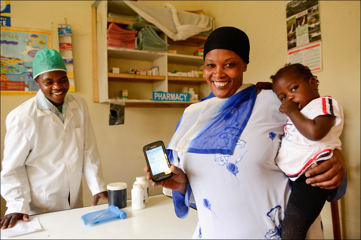 OMS_Afrique's tweet photo. Prendre soin de soi est essentiel pour rester en bonne santé.

À l'occasion de ce #MoisDuBien-Être, prenez le temps d'adopter des habitudes saines qui contribuent à prévenir les maladies, à favoriser votre bien-être mental et à améliorer votre qualité de vie.

Chaque choix sain compte. 💙
Pour en savoir plus sur le bien-être :
https://t.co/0ZoIUcySiw