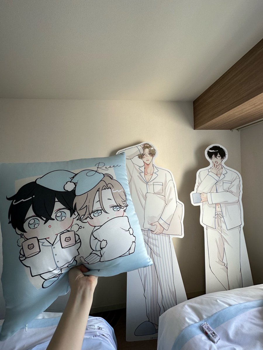 Tori_banashi's tweet photo. I was hanging out with my ex-colleague and her husband. Both of them also watch anime. During the convo, she said: Oh, I remember you stayed in anime hotel rooms. How was it? 

Anime hotel rooms I stayed in: https://t.co/eVJVgHd1hT