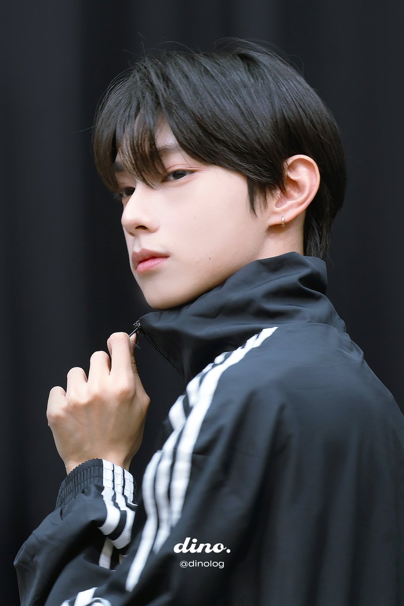 dinolog's tweet photo. 260619
#FLAREU #최립우 https://t.co/381Cmzfbmk