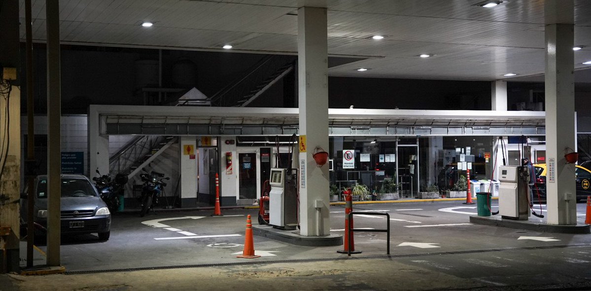 FMLaPatriada's tweet photo. ⛽️ #Energía | En el país de Vaca Muerta, la industria no tiene gas 👉 @TercerUsuario en #AQuemarropa, por https://t.co/KsJHfJdX9s 🔊 https://t.co/9GW145IMCy
