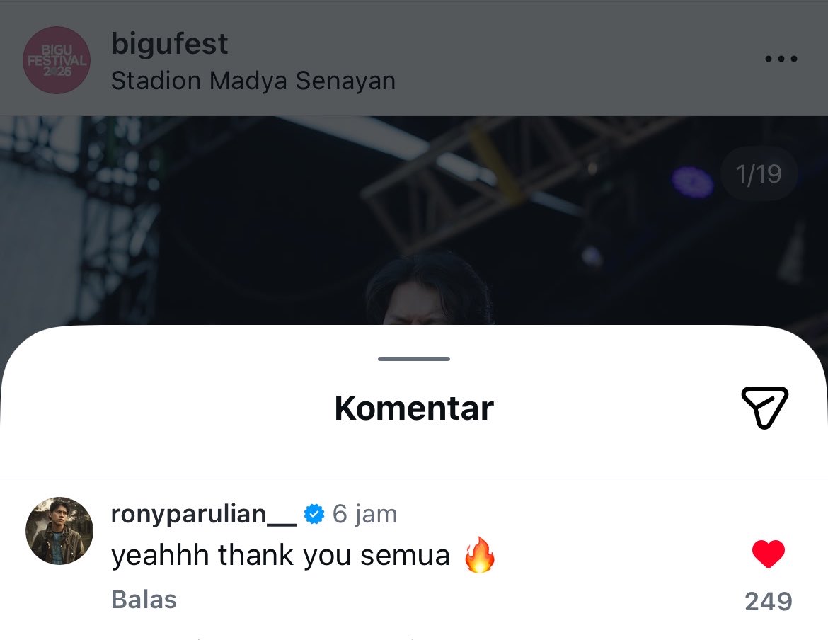 pipipipity's tweet photo. Selalu suka sama artis yang nggak lupa mengucapkan terima kasih, kayak Rony. Hal sesederhana bilang “thank you” di postingan penyelenggara acara menunjukkan kalau dia menghargai orang-orang di balik layar. Itu juga mencerminkan rasa syukur dan apresiasi yang tulus https://t.co/sYpd9q27Mn