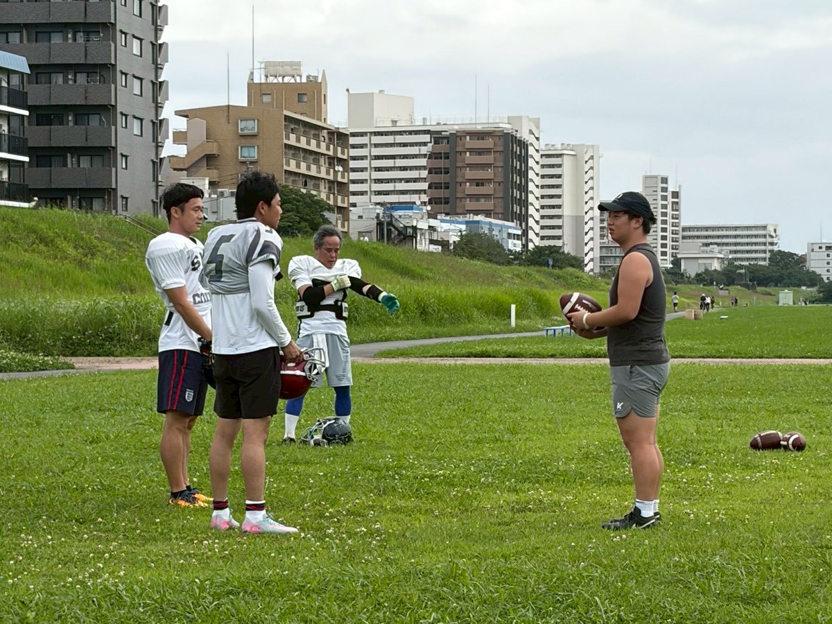 Seagulls_tokai's tweet photo. 📢練習報告

7/5(日) 9:00〜
@多摩川六郷橋緑地グラウンド

梅雨本番で雨が続く中、2週間ぶりに練習しました！
久々の練習でしたが、ガッツリプレーを合わせました💪

選手、マネージャー大募集中です！
見学・練習参加、お気軽にお問合せください！

#東海シーガルズ #アメフト https://t.co/tL4Adyd2hS