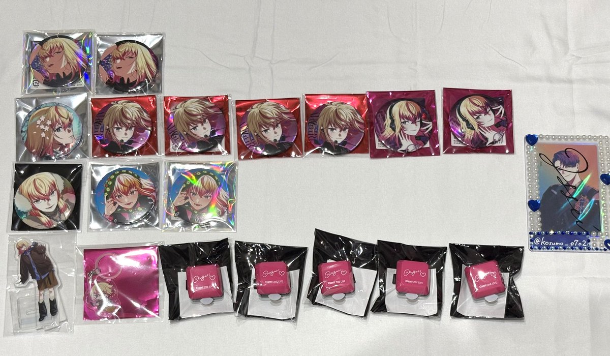 kosumo_0702's tweet photo. 【譲渡・交換】VS AMBIVALENZ ビバレン XlamV クリカ　アルカナ　ブロマイド　ポスカ　缶バ　アクスタ　めじるし　リンライ　あぐり

【譲】アグリ

【求】定価＋送料 or 同異種イッセイorレオン

まとめての方は金額調整承ります
レアはまとめての方優先
郵送or仙台手渡し
お気軽にお声がけください◎ https://t.co/Uzbob15553