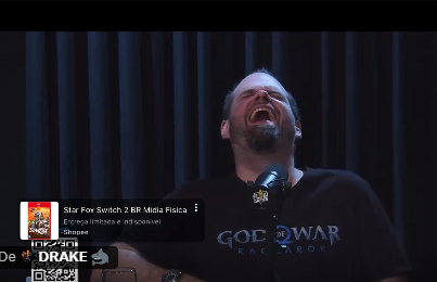 gersix123's tweet photo. @joseneto245 ao lado o maior passador de pano e babão da sony com camisa de gow dando risada, mt bom eles mesmo humilhando a fã base deles. https://t.co/mlD2yFaI0j