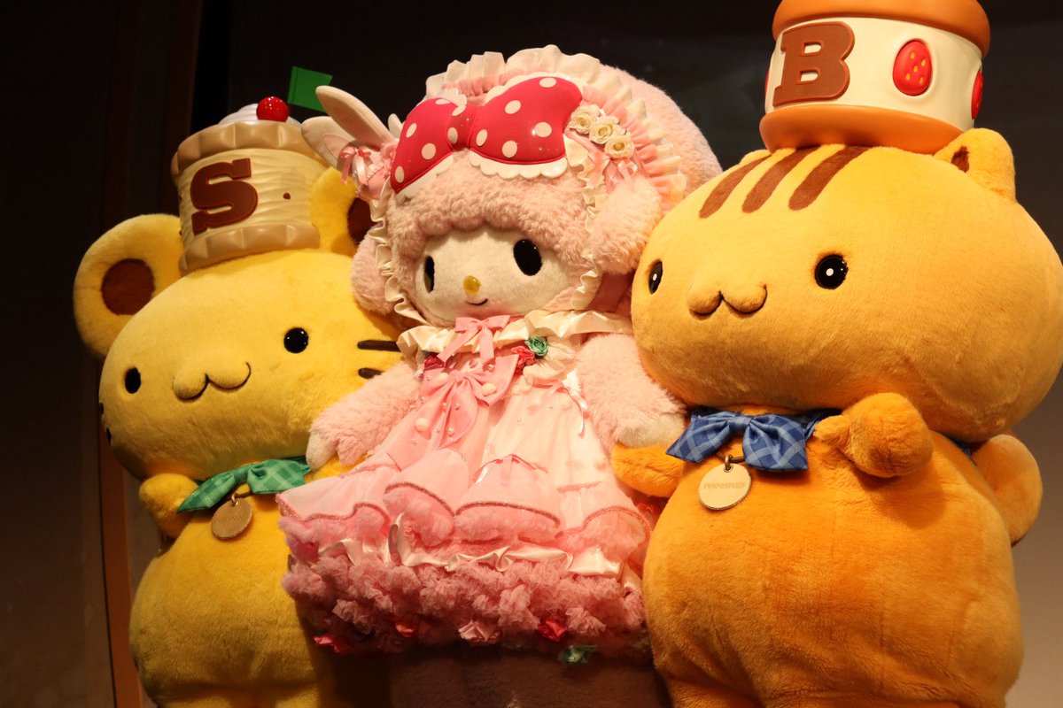 komopame's tweet photo. ピアノちゃんバースデーライブ🎂
お誕生日おめでとう！！

幕降りるギリギリまで手を振ってくれるピアノちゃん愛おしい https://t.co/ZXXthqOIDG