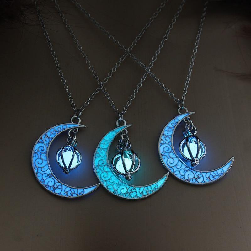 HunnyLifeStore's tweet photo. Adorn your life with love and inspiration with our Glow In the Dark Necklace
Shop now 👉 👉 Find the link in our bio

#hunnylife #necklace #ring #jewelry https://t.co/5fJmszSDD9