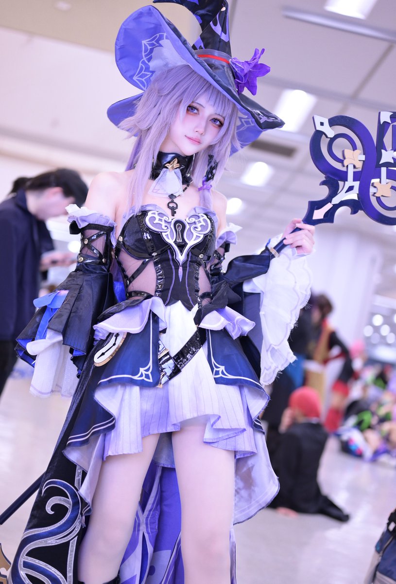 haaapppiii15's tweet photo. やっぱり体のラインを綺麗に見せるにはポージングが大事よね https://t.co/MOelOxVsDp