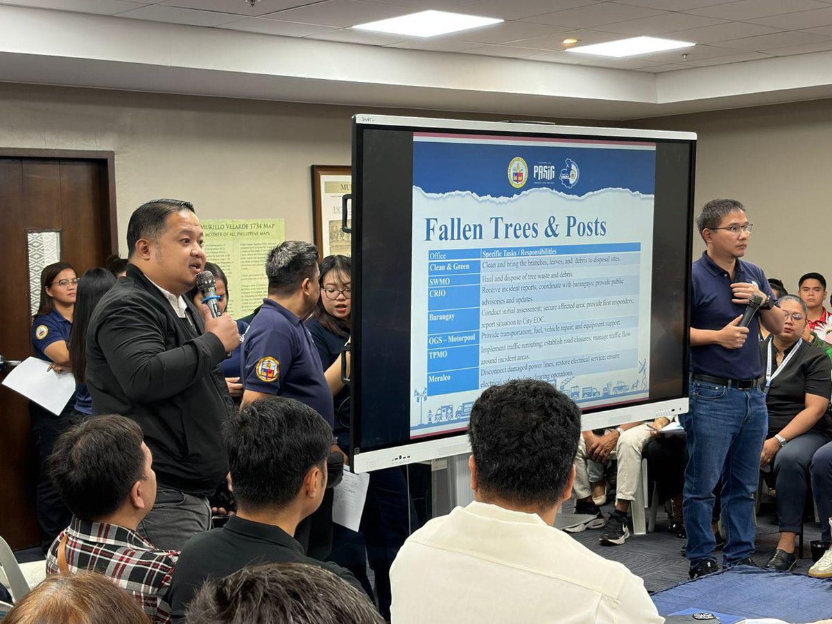 raymond_lising's tweet photo. Earlier today, dumalo tayo sa emergency meeting ng bilang paghahanda sa Super Typhoon BAVIN. π Nilahukan ito Pasig LGU officials, department heads, mga Punong Barangay, at inter-agency reps. β
Stay alert & keep safe, mga kabarangay! π
#TuloyAngSerbisyoBSA #servicewithaSMILE https://t.co/utTfZrVkLM