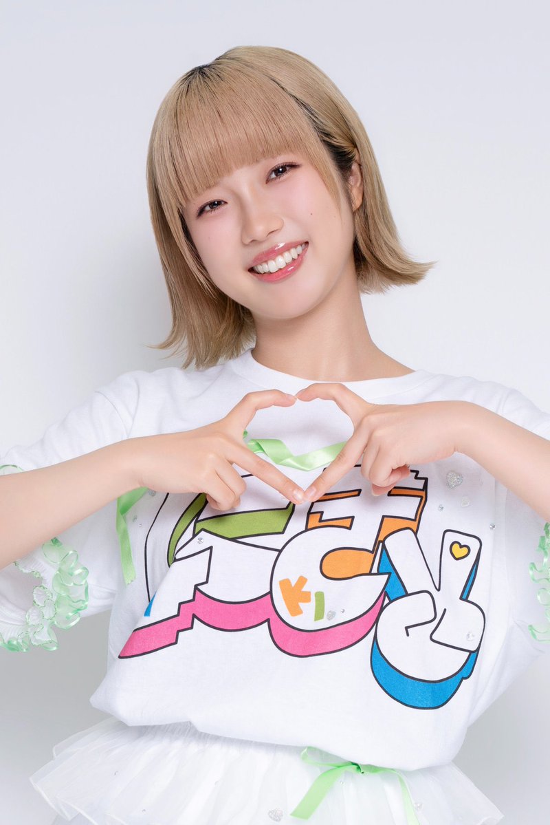 uug2official's tweet photo. ＼ 活動名決定！ ／
6月27日(土)にきちゃん大結束っ！！春ツアー2026にて加入発表された新メンバー“KAORU”の活動名決定💚✨

💚矢野川 薫（やのかわ かおる）
💚メンバーカラー：黄緑
💚 出⾝：神奈川県
💚 ⾝⻑：148cm
💚 特技：初対面の人と仲良くなること

各種SNS🔗https://t.co/IXVFhAGzI9

 #にきちゃん