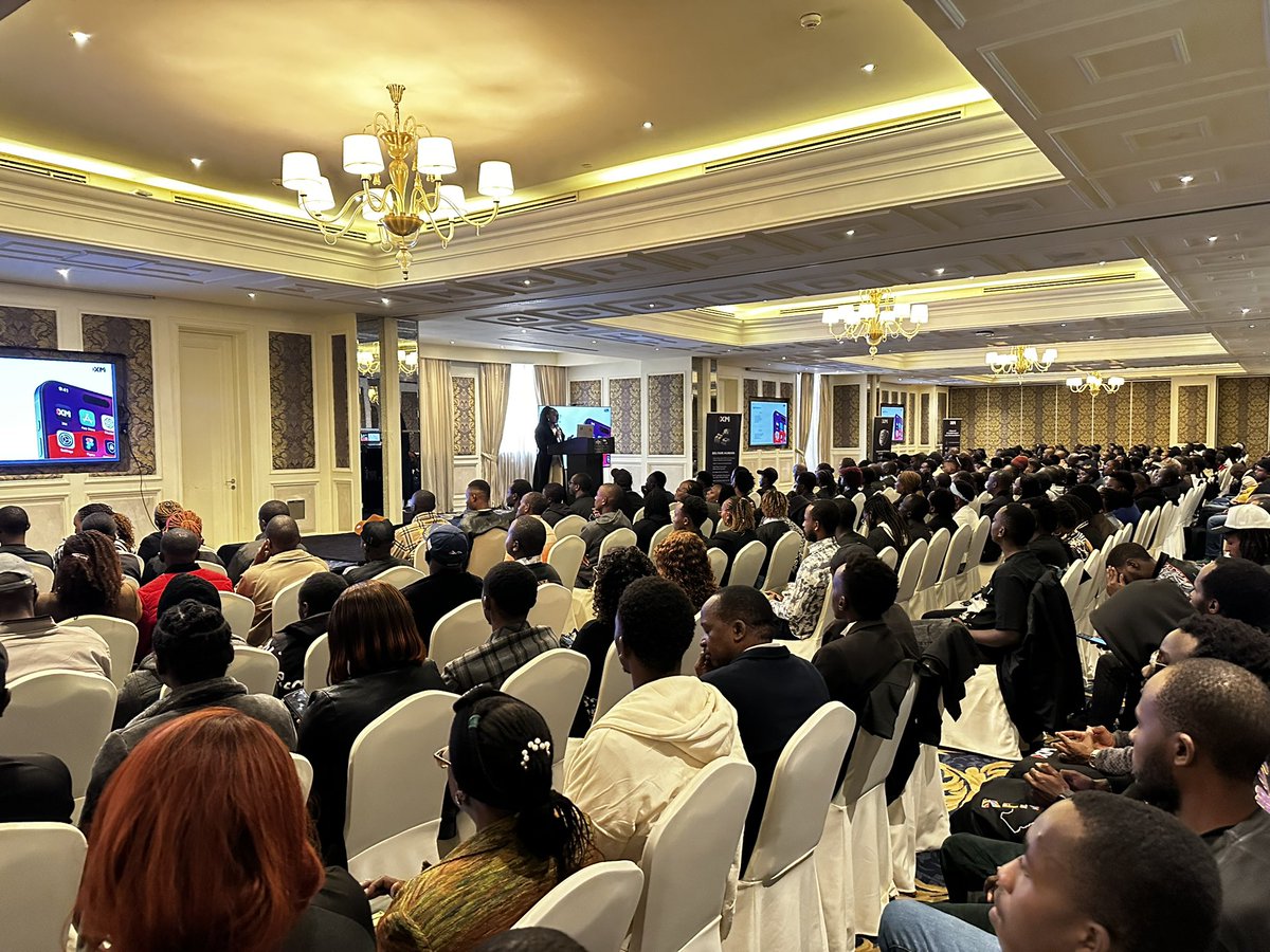 Nick_tradesKe1's tweet photo. The Kenyan Trading community is becoming increasingly big!
We hosted over 700 traders last weekend at Villa Rossa Kempinski 
A room full of great minds with big dreams 
Asanteni sana kwa kuja
We meet on Saturday 11th July at Sarova Woodlands Nakuru for the next one
Cheers 🥂 https://t.co/mEH55bw1N3