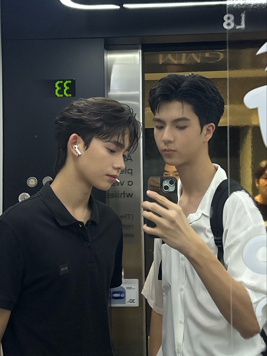 keatonnst's tweet photo. ได้กลับบ้านเเล้ววว😁😁
#keatonnst 
#justinmmoir https://t.co/gbXzxYATSM
