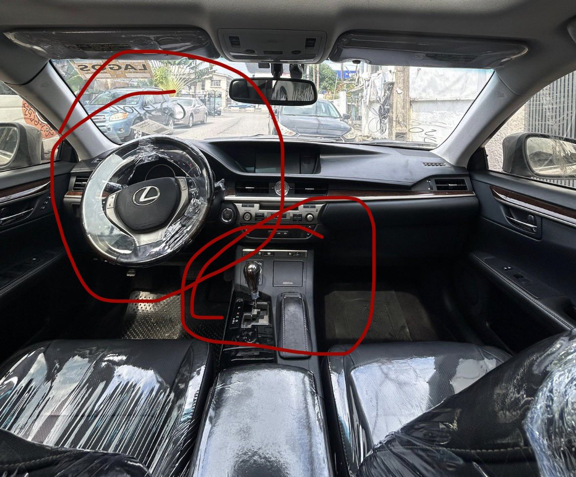 selfishS0ldier's tweet photo. @99madethis @PrimeRides_ng @huncho_hndrix @PELSAUTOS @SOUTHCARNG_LTD @Harkeem47 @asiwajuautos1 Mumu!!  You wey no sabi anything …. Search 2016 es350 and see the difference https://t.co/nZNsjQVrSN