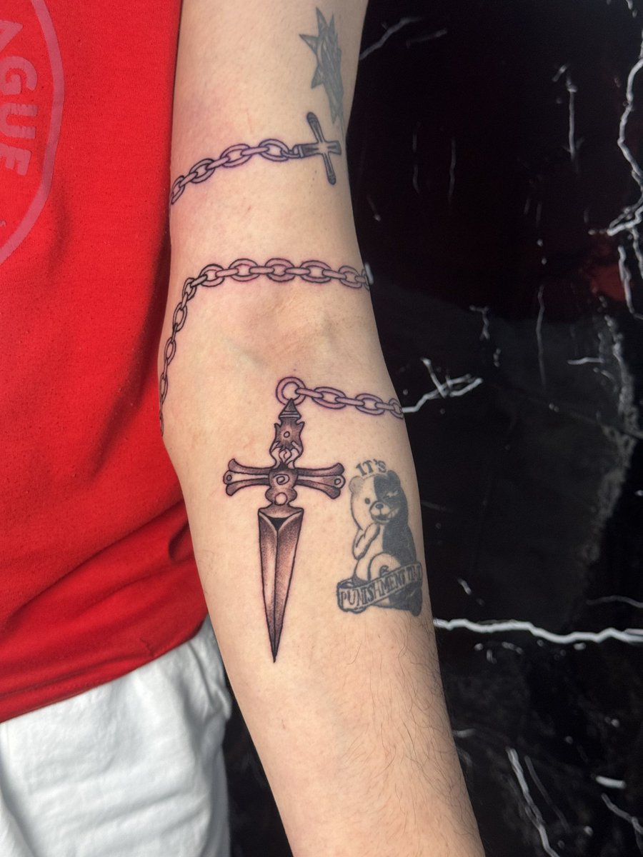 RenNote's tweet photo. "To heal what is broken, to protect what is true."

"부서진 것은 치유하고, 진실된 것은 지키기 위해."

#HolyChainXJudgementChain
#Kurapika
#HunterXHunter https://t.co/bDtR9DfgCm