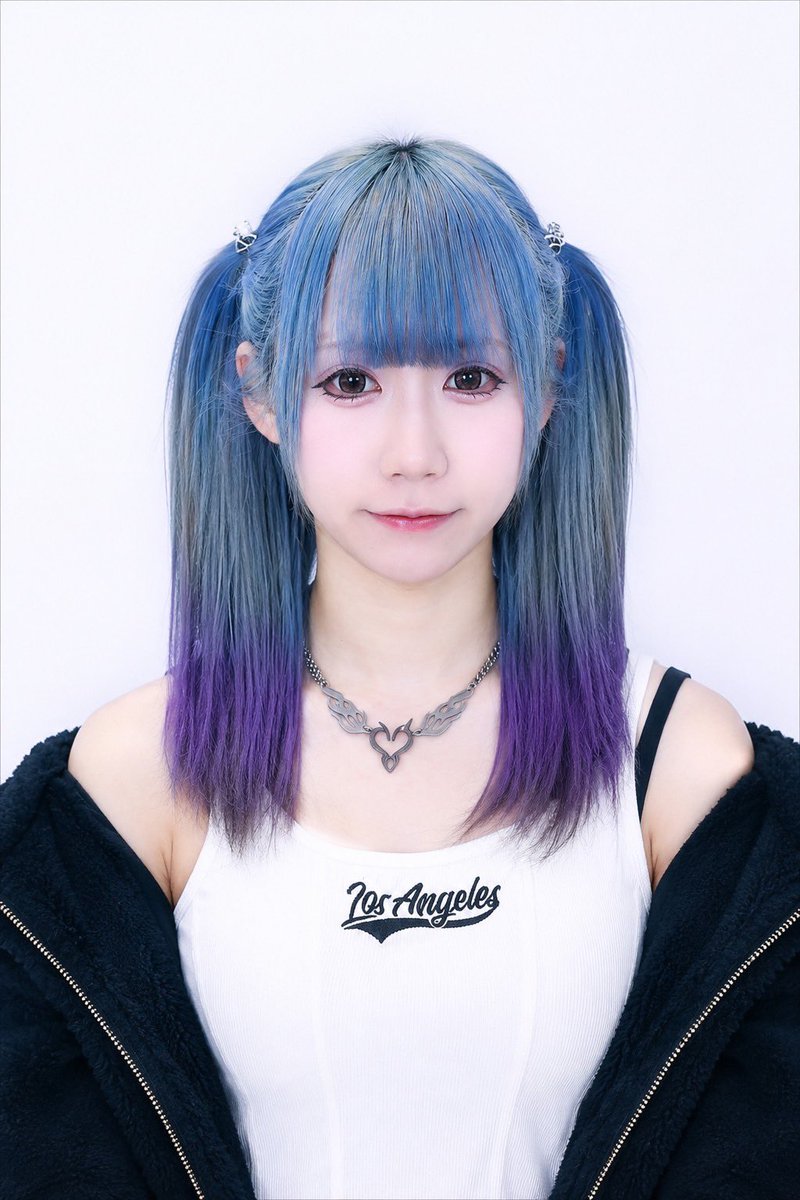 kandario_yoko's tweet photo. そして、明日の生誕祭ではテキーラガールの召喚に成功しましたのでご紹介します。

個人的に仲良くしていただいてる一般人おふたりにお願いしました 
アー写が無いとの事なので証明写真掲載許可もらいました😊

①はるに(@JRkudasai )さん

②猫飯ななせ(@Resist_7se )さん https://t.co/PpznEr5Gzx