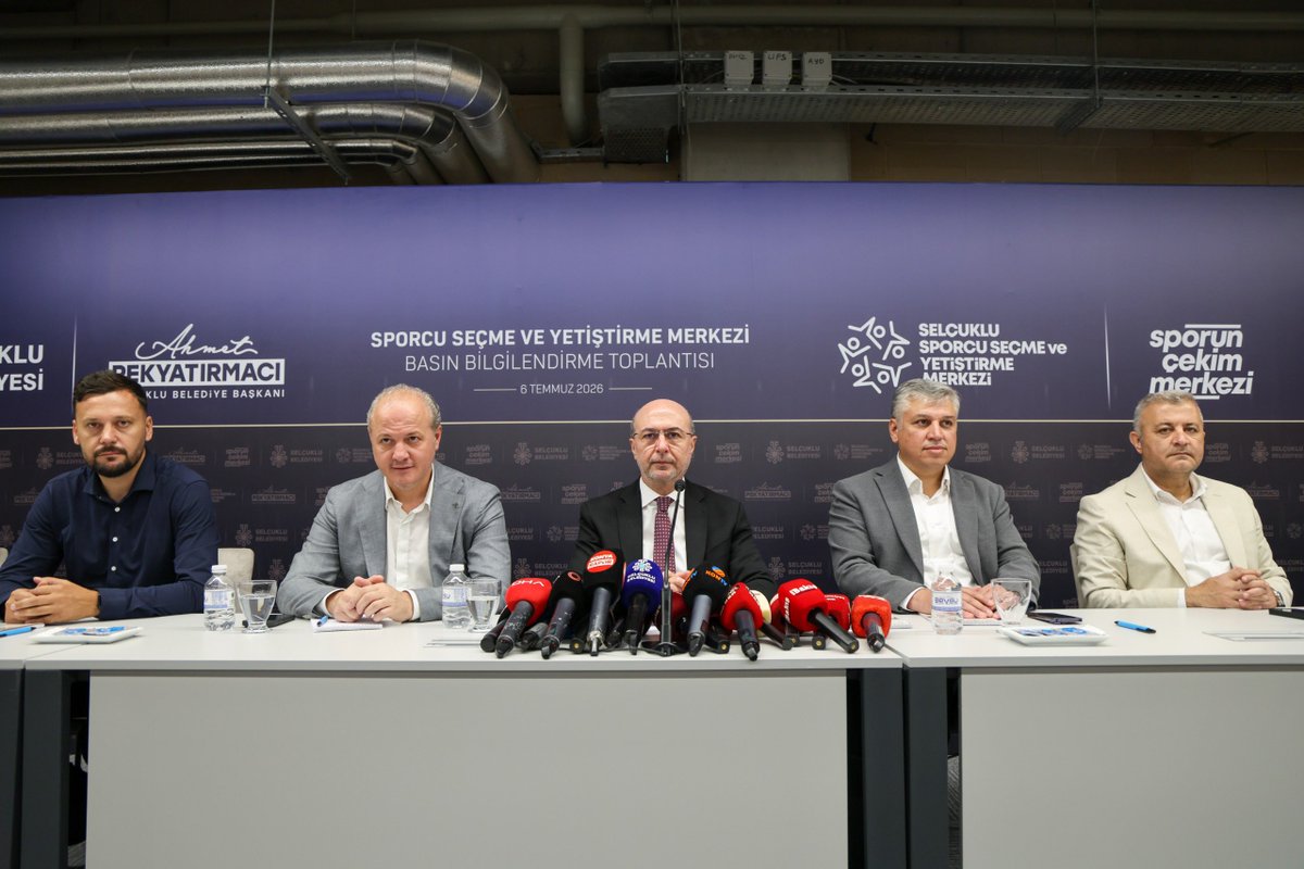 a_pekyatirmaci's tweet photo. Bugün, yerel ve ulusal basınımızın kıymetli temsilcileriyle birlikte “Türkiye’nin en büyük ve en kapsamlı spor merkezi olan “Selçuklu Sporcu Seçme ve Yetiştirme Merkezimizde” yürüttüğümüz çalışmalar hakkında bilgilendirmelerde bulunduk.

Selçuklu Belediyesi olarak sporu sadece bugünün değil, geleceğin de en önemli yatırımlarından biri olarak görüyoruz. Bu anlayışla hayata geçirdiğimiz Selçuklu Sporcu Seçme ve Yetiştirme Merkezimizde çocuklarımız ve gençlerimiz, alanında uzman eğitmenler eşliğinde hem sportif hem de kişisel gelişimlerine katkı sağlayacak eğitimler alıyor.

Hedefimiz; yetenekli evlatlarımızı erken yaşta keşfetmek, onları doğru yöntemlerle desteklemek, ülkemizi ulusal ve uluslararası arenalarda başarıyla temsil edecek sporcular yetiştirmektir.

Bu vesileyle ziyaretimize eşlik eden yerel ve ulusal basınımızın kıymetli temsilcilerine ilgileri ve katkıları için teşekkür ediyorum. 

📌 Selçuklu Sporcu Seçme ve Yetiştirme Merkezi

#SporunMerkeziSelçuklu