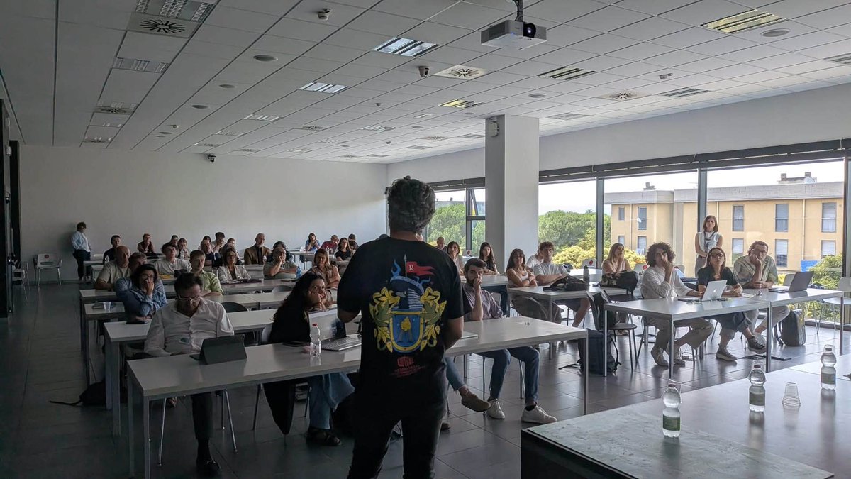 CSM_DID's tweet photo. @InsideAct_eu arriva in Toscana!
Il 25 giugno, oltre 60 partecipanti si sono ritrovati al Design Campus di Calenzano per il primo talk su immersività e innovazione, seguito da un workshop di co-progettazione sul profilo dell'Immersive Storytelling Designer.
#ErasmusplusINSIDEACT https://t.co/y8ZXIyn5vz