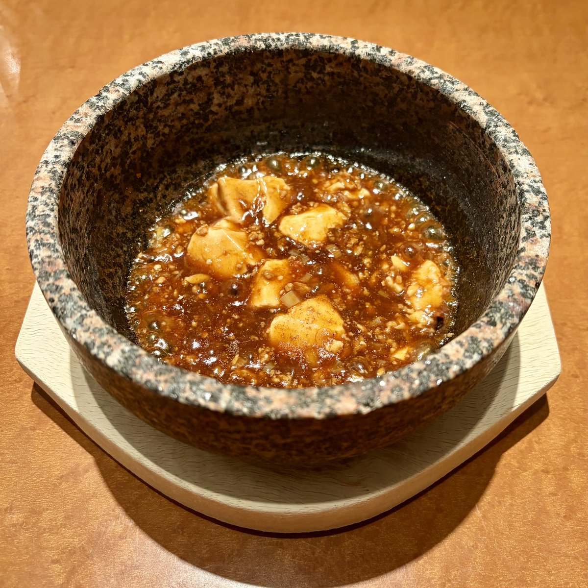 _shi0rin's tweet photo. 八丈島は悪天候でキャンセルしたけど、美味しすぎるショートケーキとトマトと玉子の炒め物に出会えたからむしろプラス🍰🍈🍅🥚 https://t.co/kKbFPSH3Ho