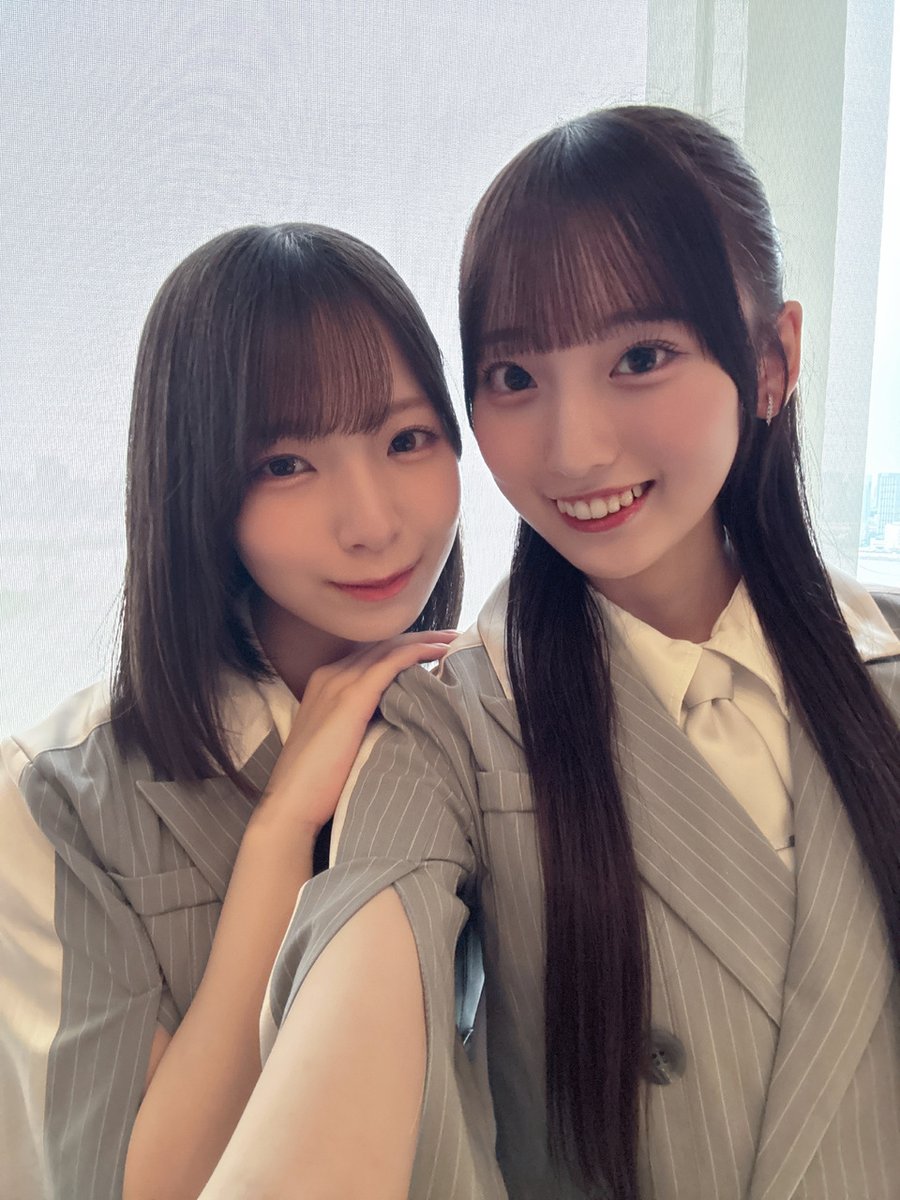 blog_photo_bot's tweet photo. #大田美月 『縮まる距離』 1/2
#���ーちゃんのぶろぐ
https://t.co/U0UdNTpmTG

#小西夏菜実 #正源司陽子 #山下葉留花 #渡辺莉奈 https://t.co/sv0CcPzeSi