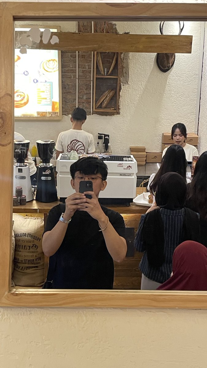 jumozaa's tweet photo. 📍Brood https://t.co/8FYZjgKH3b