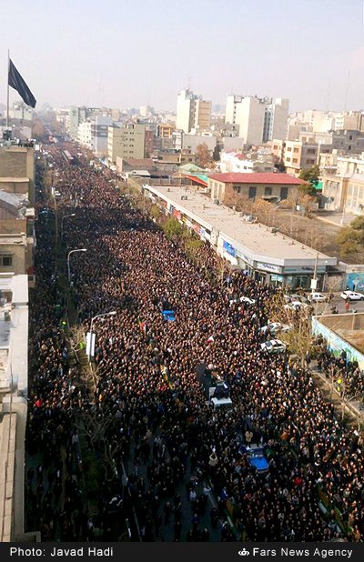 Bakhoo_'s tweet photo. @sadra_dev تشییع جنار مادجنده خامنه ای حتی از تشییع رفسنجانی هم کمتر بود حرومزاده🤣🤣🤣🤣🤣🤣🤣🤣🤣🤣 https://t.co/puySEExrzt
