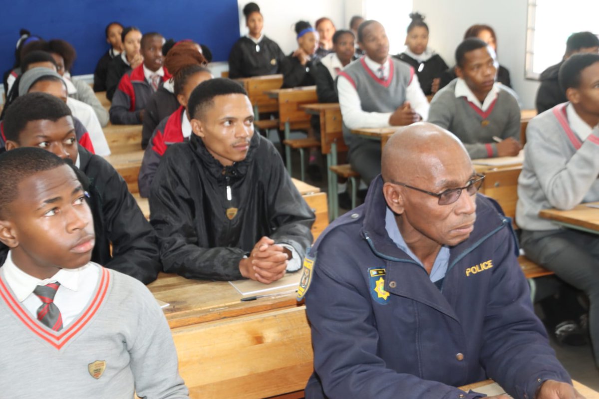 DBE_SA's tweet photo. As part of the #LearnerSupportProgramme, DG Mweli engages the #ClassOf2026ZA at Paul Sauer High School and Patensie High School in the Sarah Baartman Education District, Eastern Cape.
Drawing on his #DGFiveNuggetsOfWisdom, he encourages learners to listen attentively and observe, explaining that these habits build a strong memory, the foundation for understanding, classwork, tests and examinations. He also emphasises the importance of following a personal study timetable from Monday to Sunday, studying at least two subjects each day, and consistently practising with previous examination papers, reminding learners that practice makes perfect.
#ClassOf2026ZA #EducationZA #GovZAUpdates