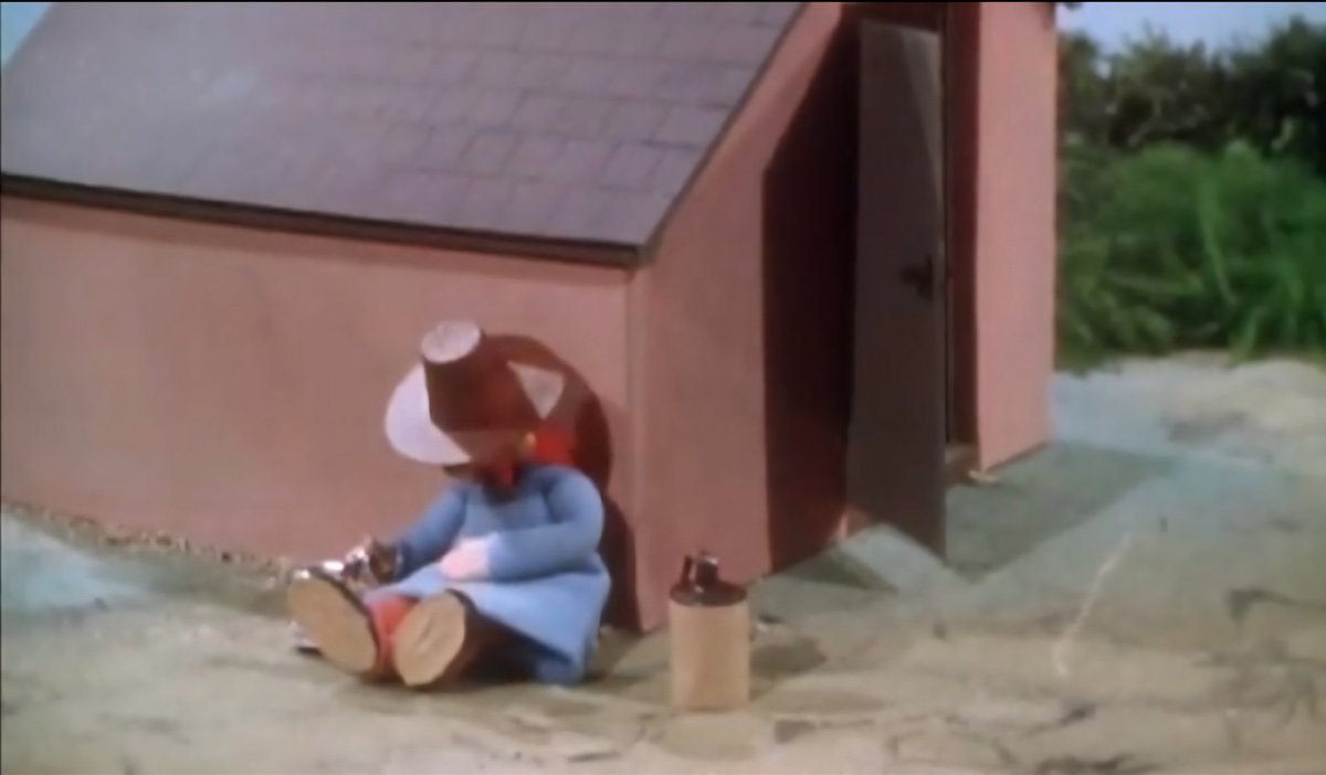 thebowlerhatman's tweet photo. Windy Miller is sleeping off his hydration break. https://t.co/hCCg6GURrI
