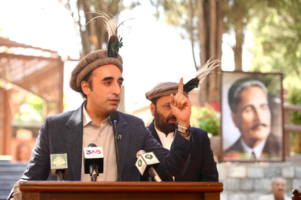 MohsinA12124905's tweet photo. چیئرمین پاکستان پیپلز پارٹی بلاول بھٹو زرداری نومنتخب وزیراعلی گلگت بلتستان کی تقریب حلف برداری سے خطاب کررہے ہیں۔ https://t.co/8uf1LkQ3d2