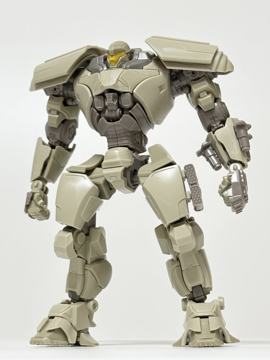 ただいま作業中 HG #ブレーサー・フェニックス を組み立てました