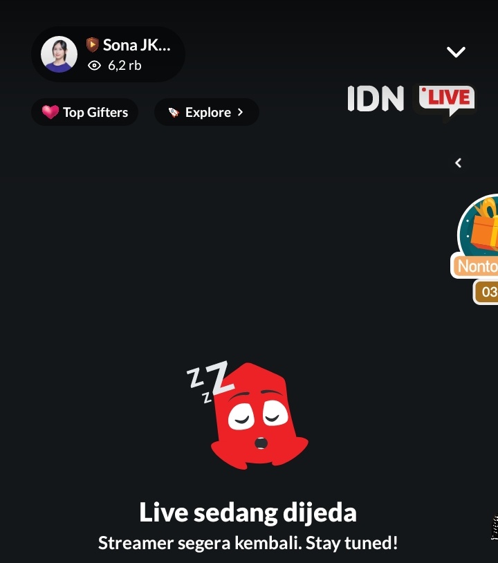 lavierine_'s tweet photo. Live nya dijeda karna masih mau lanjut tapi harus melaksanakan kewajiban sebagai umat muslim dulu, masha Allah aku makin terpeSONA

#SonAir #SonaJKT48 https://t.co/pT2mpAb9Yh