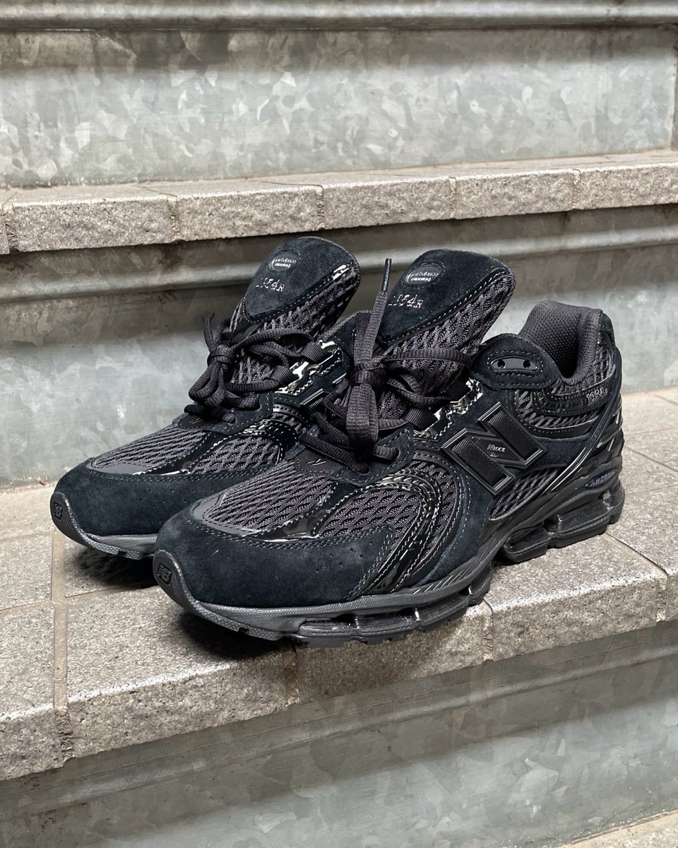 fullress's tweet photo. New Balance U1954 3VU “Triple Black” (ニューバランス) [U19543VU]が、国内 2026年 7/18 発売！

・the-apartment web抽選 7/16 23:59 まで

https://t.co/NYqRPcVrhT https://t.co/BESVcpjiCh