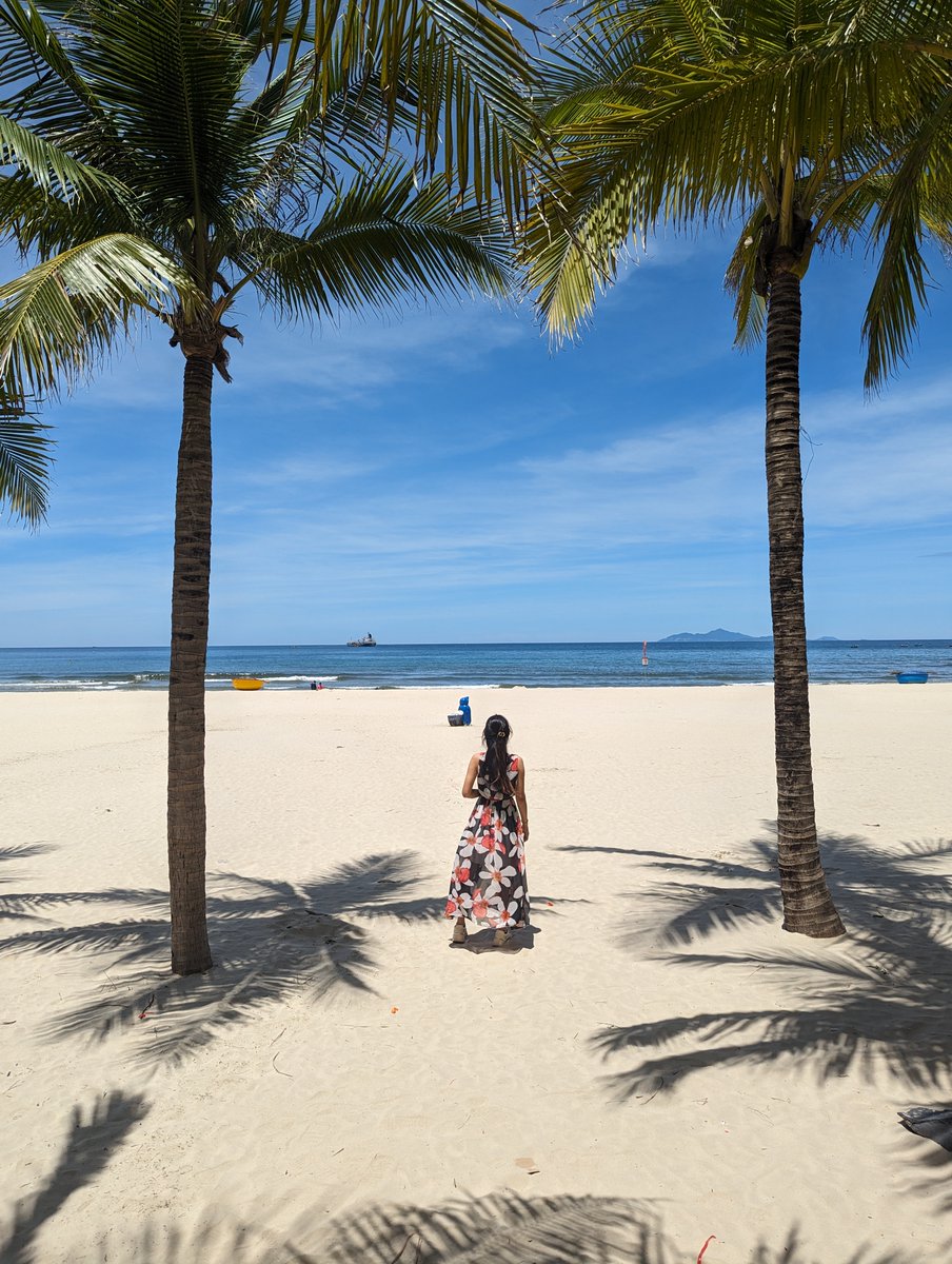 umineko_nomad's tweet photo. 🇻🇳 ベトナムは
3泊旅行ならダナン。
1ヶ月以上いるならダラット。

ダナンは海・ホテル・観光がぎゅっと詰まっていて短期旅行にぴったり🏖️

ダラットは、涼しい気候とジブリの世界みたいな落ち着いた空気が魅力で、長くいるほど心地よくなる街☕️

ダナンも好きだけど、
長くいるなら私はダラットかなぁ https://t.co/21Epl066Ox