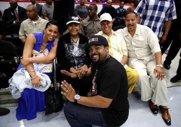 sweet_ie's tweet photo. The Big 3. May Allah Be please with Sister Karen and Mother Khadijah. We love you. https://t.co/xjthviNNkA