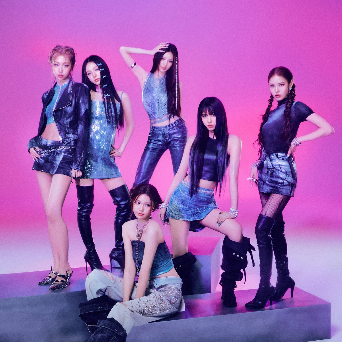 koreansales_twt's tweet photo. #izna has sold 600,000 copies on Hanteo with all their albums. https://t.co/q6TahyBfxQ