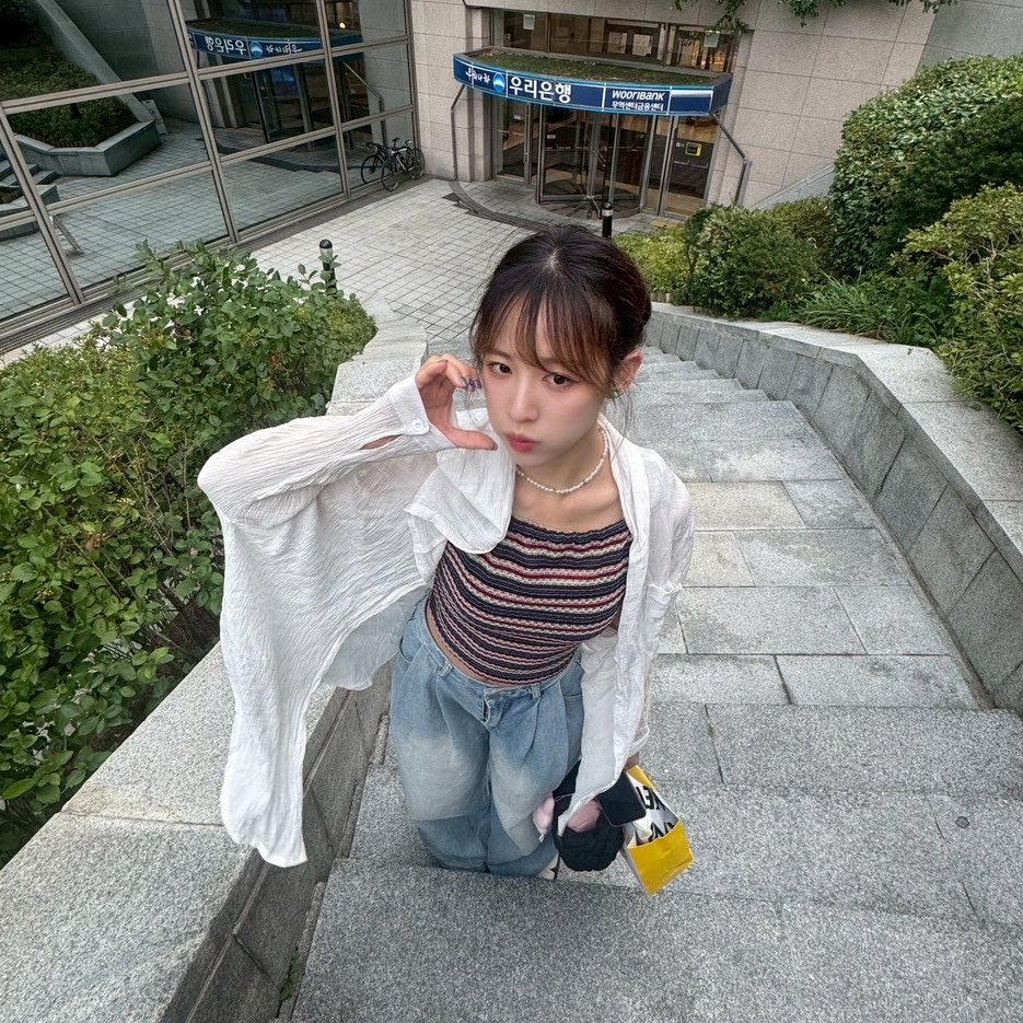 mprism_official's tweet photo. [#미쿠]
가족들이랑 한국 관광😻😻💫
.
.
#Mprism #miku #엠프리즘 #エンプリズム #ミク #KPOP https://t.co/zlqiEB1ogG