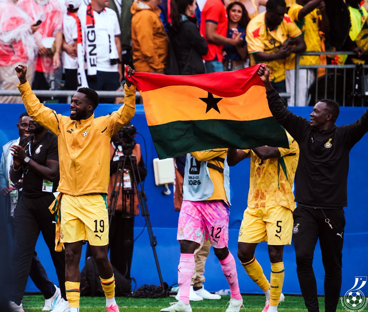 Williaaams45's tweet photo. Proud of this team and of all the work we’ve done. 🙏🏿

We all wanted more, but seeing the whole country come together again to give strength to the @GhanaBlackstars has been truly special.

From the heart, thank you Ghana. 🇬🇭 We’ll come back. ❤️ https://t.co/m2qXWpKqWw