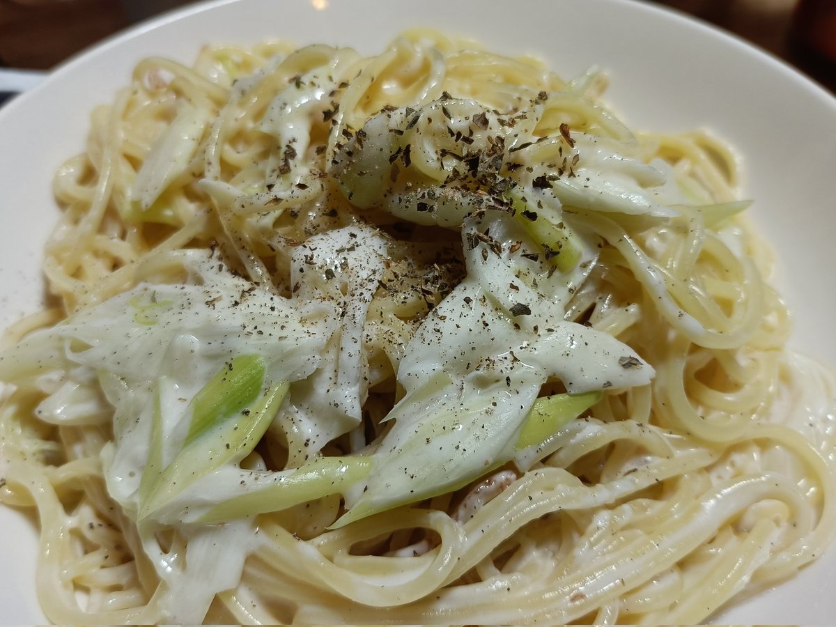 ___ku_mo_ree___'s tweet photo. ネギクリームパスタ https://t.co/QGKk95ZPOf