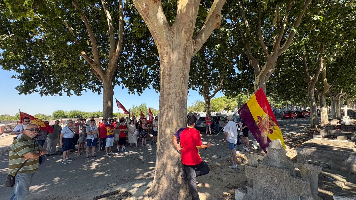 CementerioLibro's tweet photo. @AntifaMadrid @Alfon_libertad @MadresCR @Coordinadora25S @IzcaNacional @YescaMadrid @JAHortaleza @prospe_16 @sbcenlucha @jauriaantifa032 @607enlucha @VallekasAntifa @VKseDefiende @RebeldiaVK @VallekasNuestro @agz27 @K103_LUCERO @Distrito104 @KRBC_Antifa @90NoPasaran @LQSomos @MyLMadrid @emhyvf17102015 @pceclineal @IUCiudadlineal @IUMemoria @FMemoriaMadrid @PCementerio @elpce @LaUJCE @UJCE_cc @IzquierdaUnida @elpcm @laujcemadrid @UJCEMadrid @IU_Madrid @IUMadridCiudad @segalvez1 @estherapasaez @JUANJEMOL #2936Nombres 🌹 #13Rosas 
Fusiladas Madrid PosGuerra 1939-1944
Cementerio Almudena 2007-2026 @MyLMadrid Borradas del Memorial 2019 @PCementerio 
@90NoPasaran @LQSomos 📰🎥📬📚https://t.co/QFI9LxkJE2

Videos🎥https://t.co/N1eK6sBu6r

#90aniversariovictoria #90NoPasarán #NoPasarán https://t.co/az0nK9CS9V