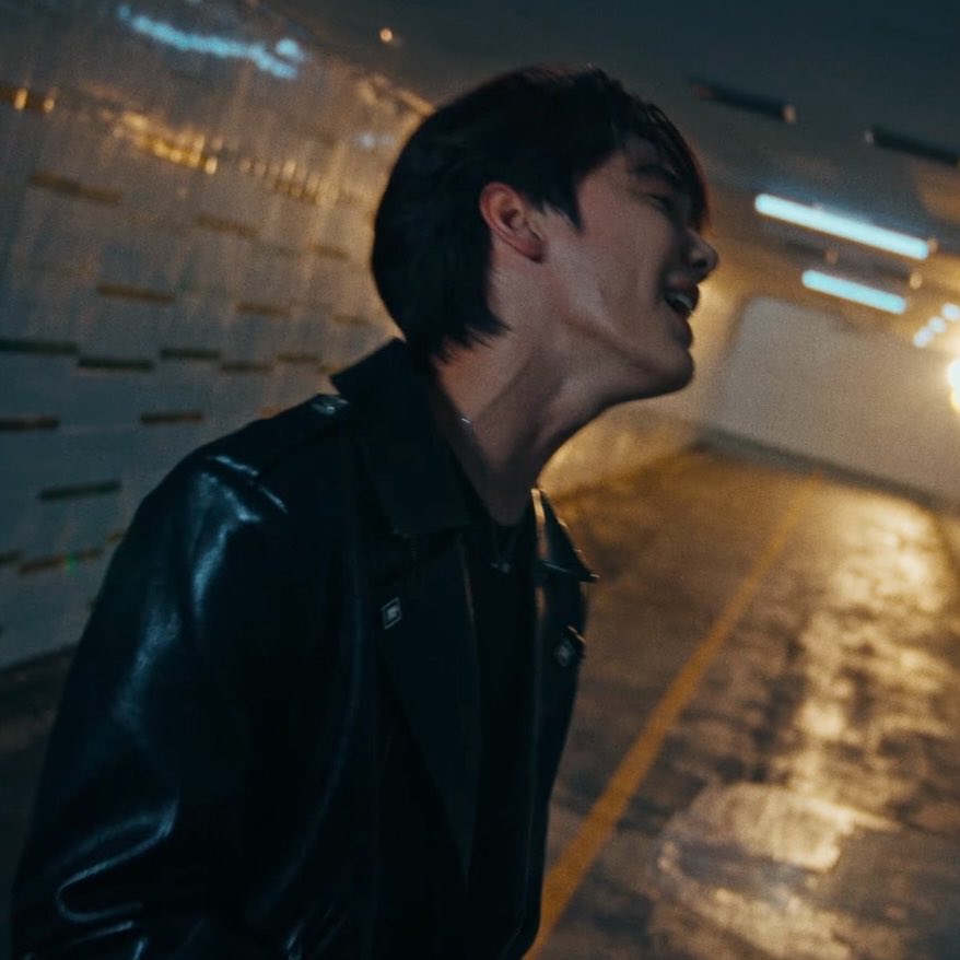 teevithe's tweet photo. dew tarik urat, tee tarik urat asal jangan tarik ulur hubungan aja… yang pasti pasti aja oke?!!!

DEWTEE TRUE COLOR
#TrueColorMV
#MrKillSeries https://t.co/GnJejXACoh