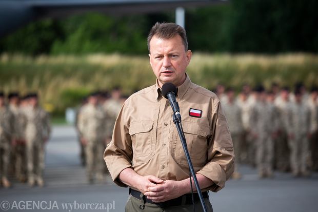 antyPiS4ever's tweet photo. W 2022r. Minister Obrony Narodowej Płaszczak zdecydowal by (niemieckie) baterie Patriot zostały przekazane Ukraincom - zamiast bronic polskie niebo - jakies pytania kacapy ??? https://t.co/UNeETcWObl