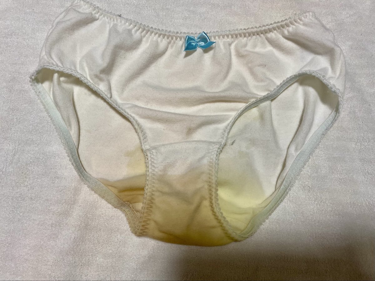 sayuomo292639's tweet photo. ズボンの股の部分がこんくらいならギリギリ間に合ってますよね、、？笑
今日はギリギリで間に合いました https://t.co/RvxkOx5kzc