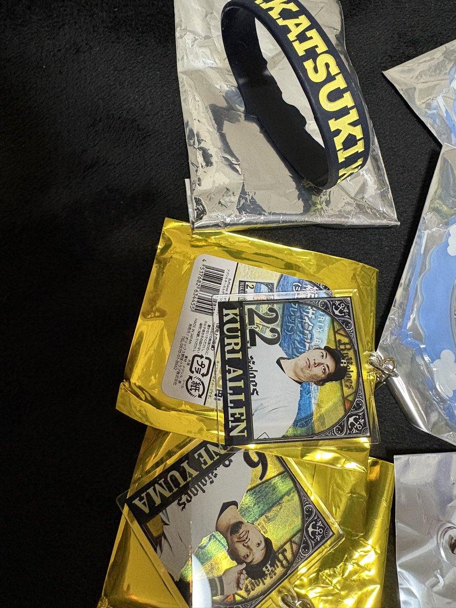 c_mqri's tweet photo. コロチャレ オリックス交換

【譲】 画像のもの
.
【求】 買取 or 7交換
        (※)2枚目C賞各選手 １個600円🙆‍♀️
        (※)4枚目B賞67 2500円即決🙆‍♀️
               2000円の方がいるため🙇‍♂️
.
7月現地〰️でお願いいたします🙇‍♂️
#オリックス交換
#コロチャレ
#西川龍馬
#中川圭太 https://t.co/TWMhBiz3RB